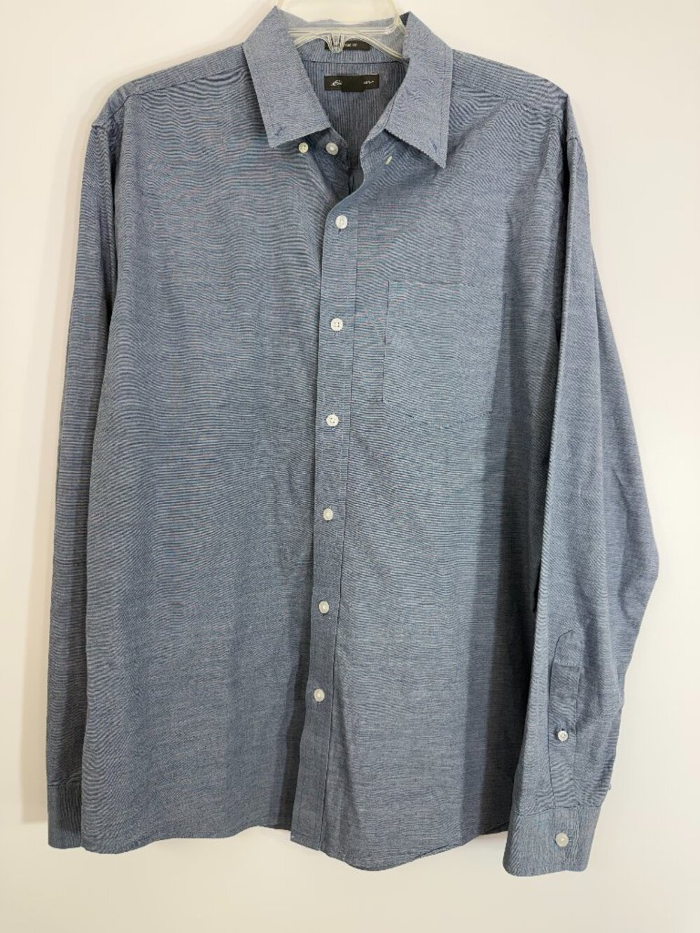 Eddie Bauer Button Down Shirt Mens Large Light Blue Classic Fit Pleated Workwear